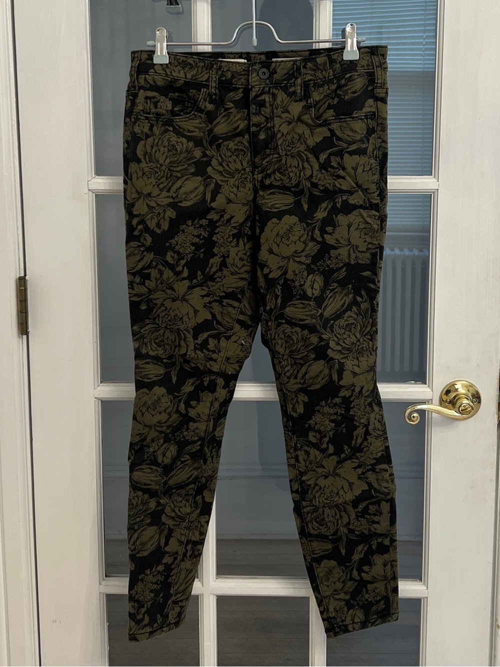 PILCRO AND THE LETTERPRESS Olive Green & Black Floral High Rise Skinny Jeans